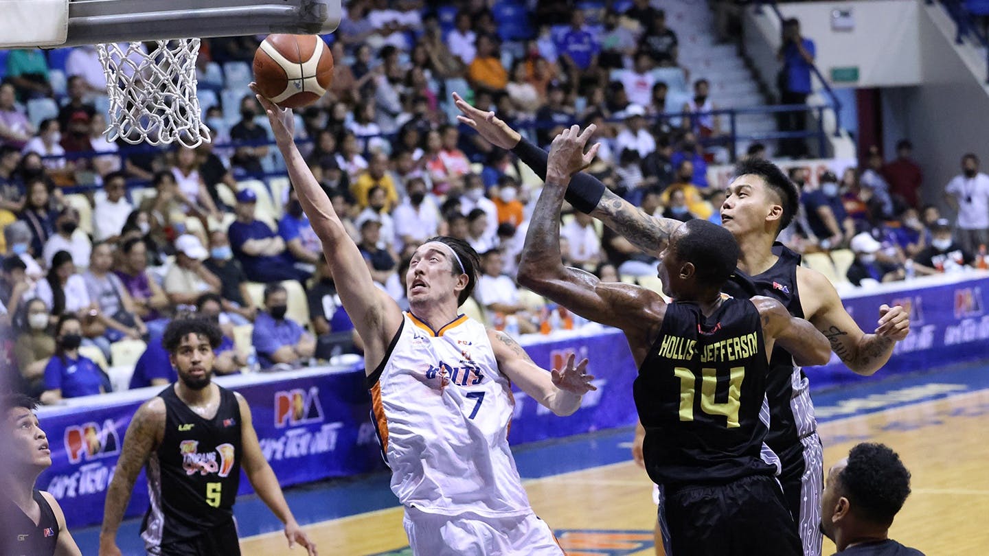 Norman Black gives update after Cliff Hodge hits head in Meralco win vs. TNT